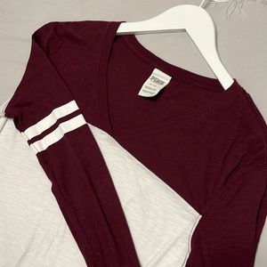 PINK Victoria’s Secret long sleeve v-neck